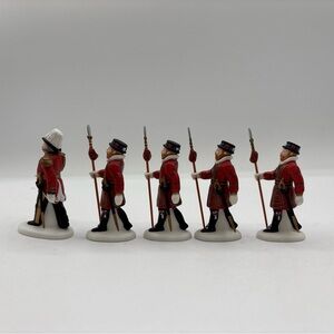 Department 56 1996 Vintage Heritage Village Yeoman Of The Guard Set Of 5 58397